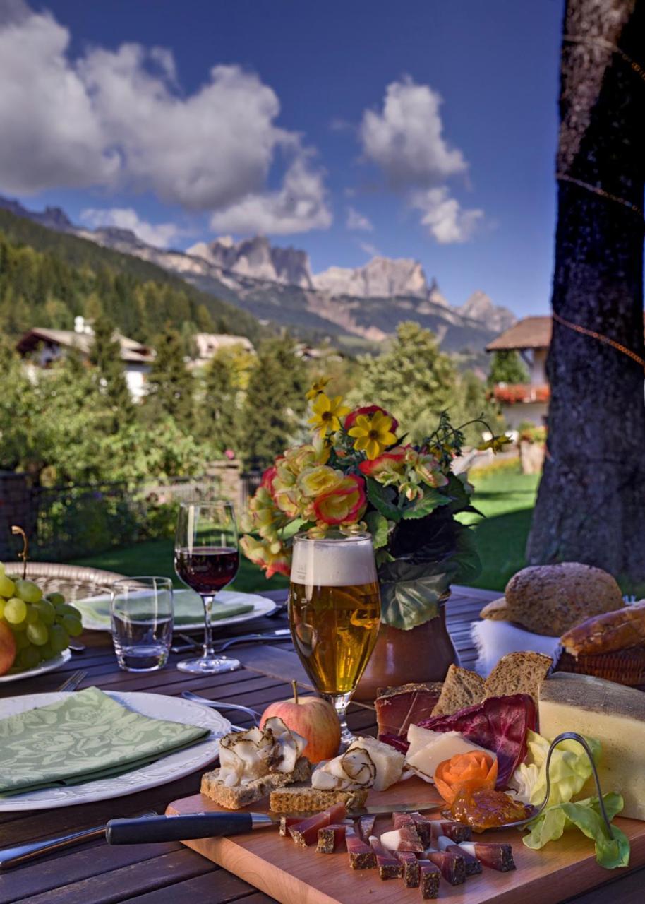 Hotel Catinaccio Rosengarten Moena Exteriör bild