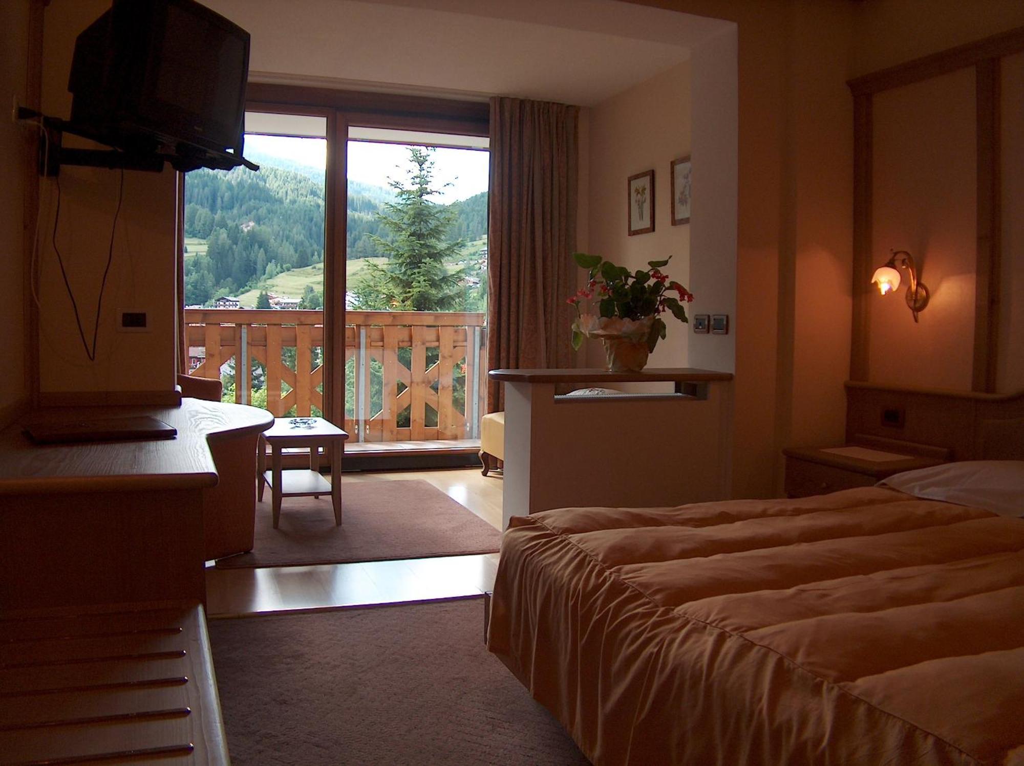 Hotel Catinaccio Rosengarten Moena Exteriör bild